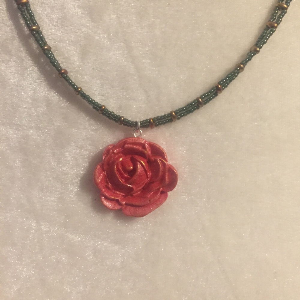 Rose necklace - Picture 3 of 6